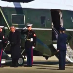 トランプ大統領、米海兵隊員に大統領チャレンジコイン贈呈 テキサス「ドリル・ベイビー・ドリル」演説へ、最後のフライトで敬意